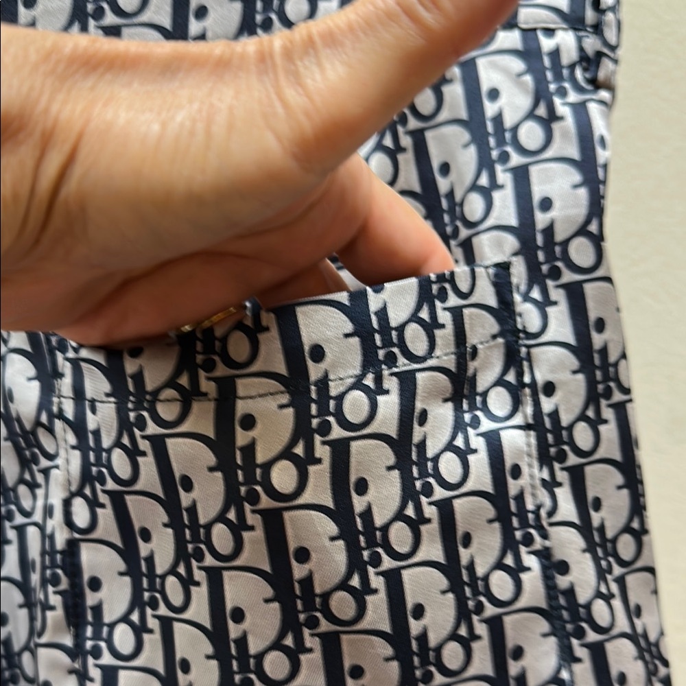 Stylish Black and White Patterned Men Shorts - Picture 4 of 9